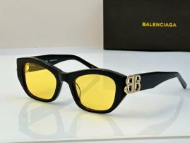 Picture of Balenciga Sunglasses _SKUfw55559973fw